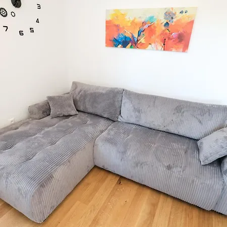 Apartman Modern 2-bedroom Near Old Town With Free Parking *