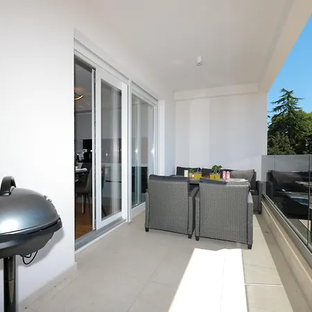 Modern 2-bedroom Near Old Town With Free Parking Apartman Zadar
